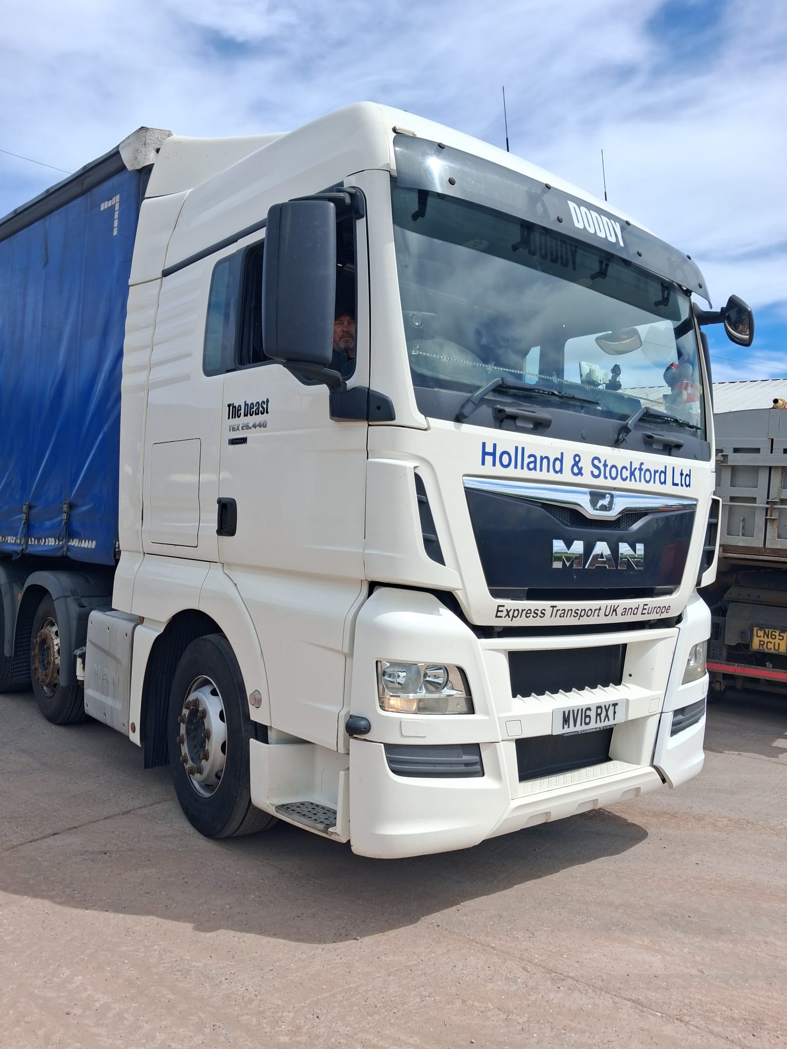 Maximising Efficiency with Holland & Stockford's Expert Logistics Services